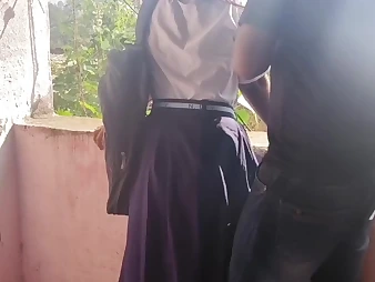 Mumbai Ashu's yam-sized booty gets creampied in a molten role play with a sizzling desi dude