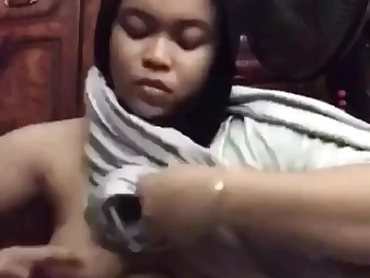 See boyfriend Melayu's super-naughty ride in Awek Melayu's flick call with her boyfriend