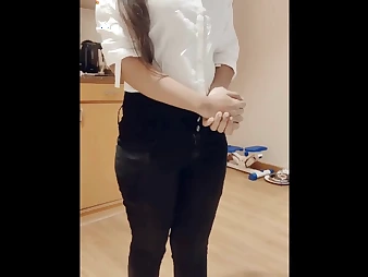Red-hot Milf Receptionist gets xxx drilled in hotel - Hindi Audio Pound-out
