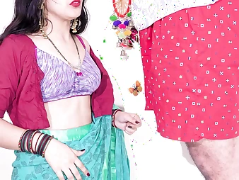 Ki Taut gaand Jabardast, a hot MILF, gets her taut butt smashed and packed with jizm