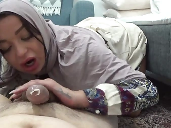 Observe Persiai HARD-CORE give a drenched fellatio coupled with hj nearby liquefied homemade porno flick