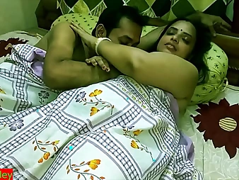Observe Bhabhi's first-ever time Indian gonzo with her hubby buddy - Sate!