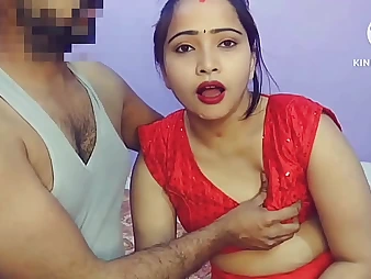 Bhabhi's first-ever time with a yam-sized tramp meat: Chudai with Piya's cock-squeezing pest & ginormous bra-stuffers
