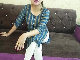 Desi crammer girl Makan Malkin Malkin Ne instructs Tharki Aurat on how to please myself