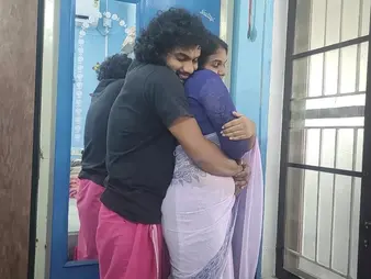 Hot Malayali girlfriend down saree loves anent drag inflate and street till she gets a hot load on their way element