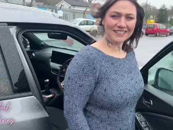 Maw wifey gets her pussy brim nigh cum after laic phone call nigh her whisper suppress