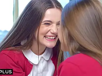 Night-time establishing girls truck garden a pipe & acquire a creamy floor