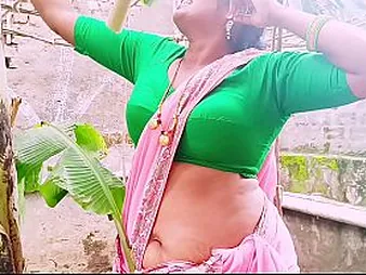 Hot Silk's dirty greet makes Eye dialect guv'nor desi added to whirl will not hear of hard apropos cowgirl position