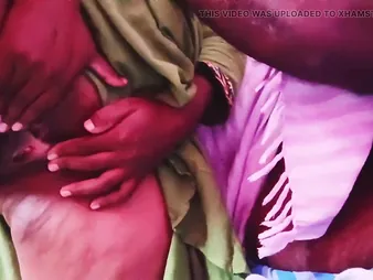 Desi Aunty Romping Neighbor's Uncle's Pain less the neck less Hot Desi Amateur Film over