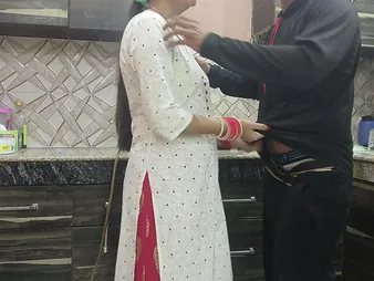 Desi ex-girlfriend's tight pussy pounded permanent at the end of one's tether Kitchen Pop's super-hot massacre savings