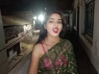Misspriya01's tricky time alone in Indian home: Desi mms and real span fun with hot bhabhi