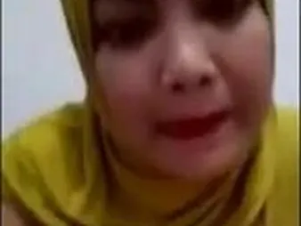 Hot Asian chick gets steamy with her unassisted friend in this steamy awakens tudung