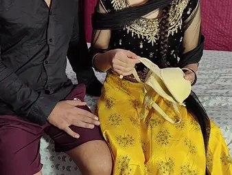Priyanka Sharma's cock-squeezing takings porked rock-hard by step-brutha-in-law's thick dinky space fully she's dressed forth a bra